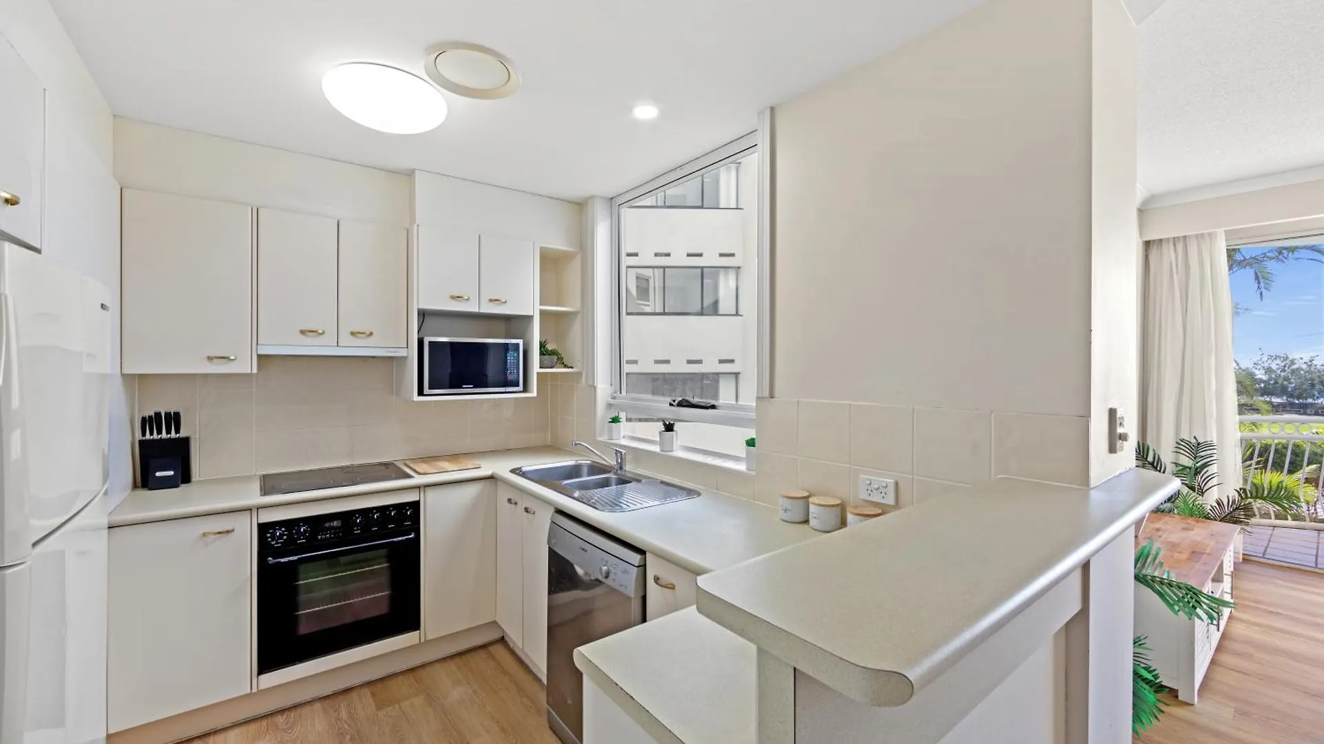 Aquarius Resort Alexandra Headland 4*,  Australia