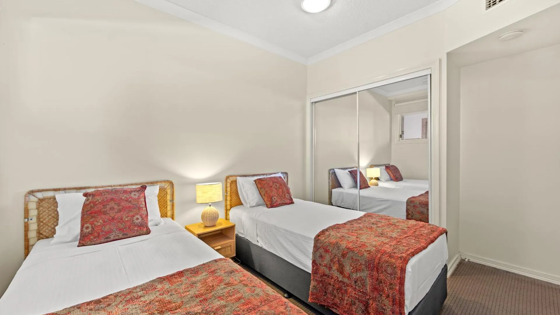 Aquarius Resort Alexandra Headland 4*,  Australia
