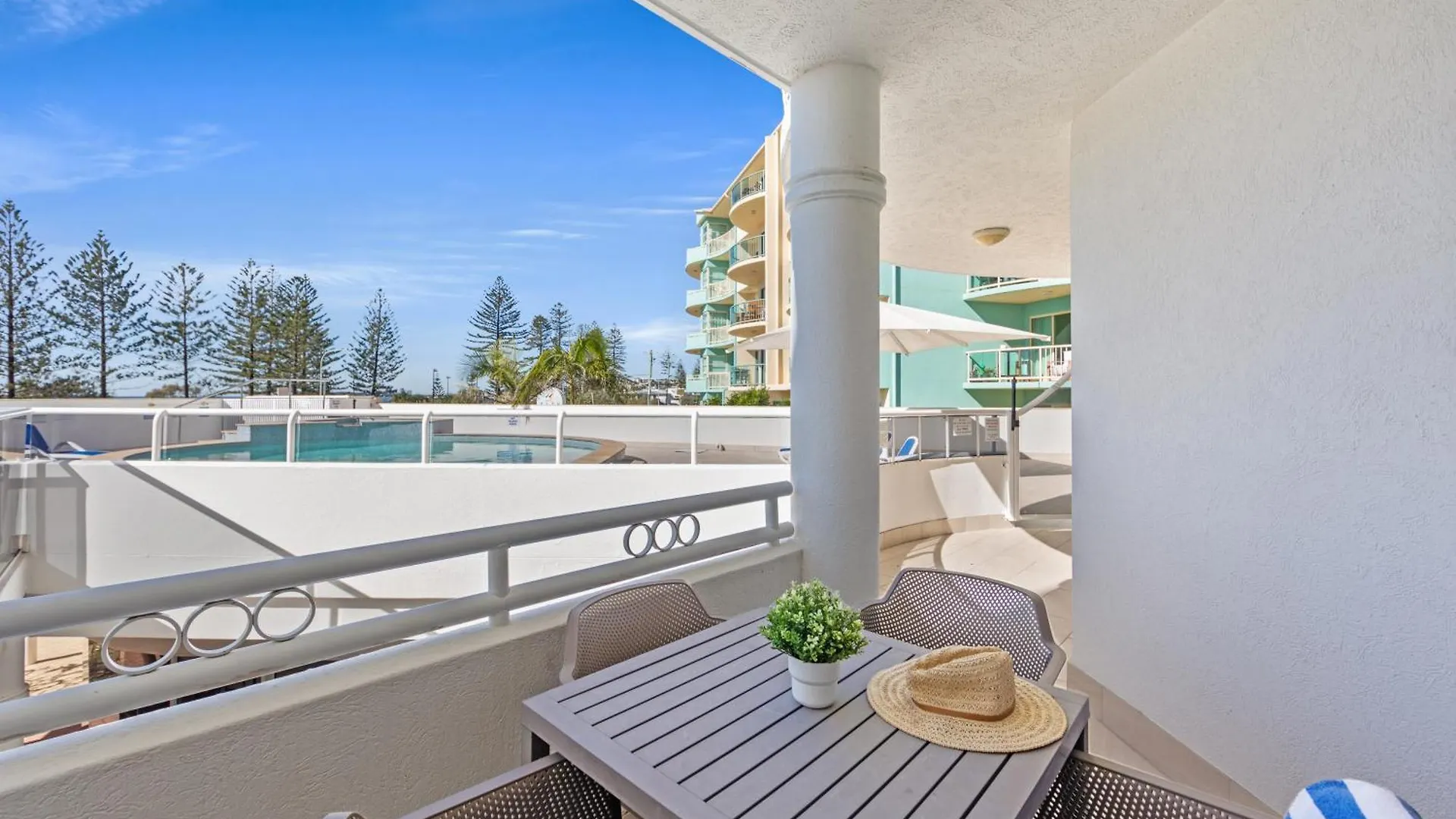 Aquarius Resort Alexandra Headland Aparthotel